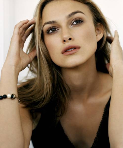 http://flickmagazine.net/foto_berita/73keira-knightley.jpg